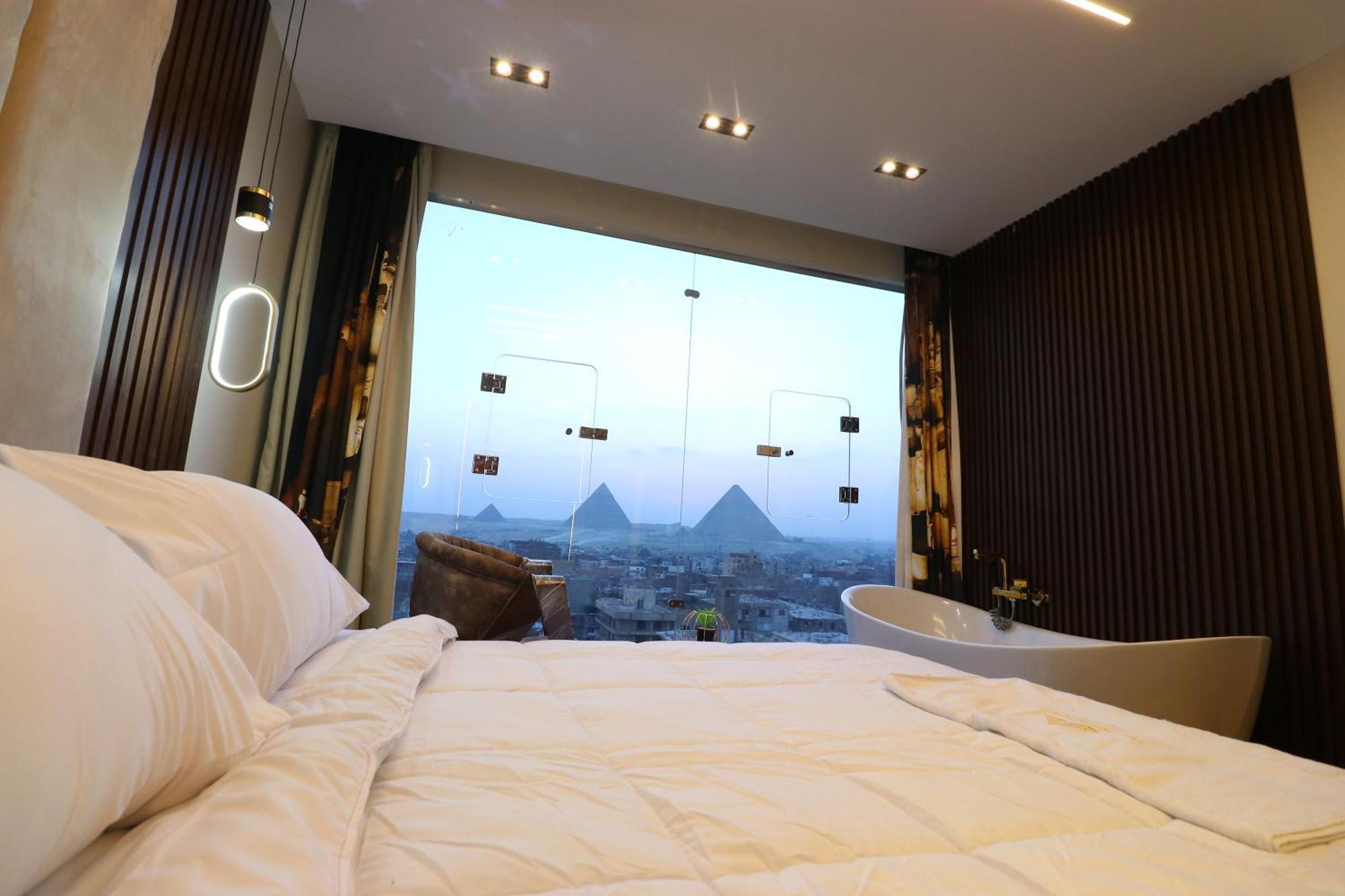 Pyramids Skyline Hotel Cairo Kafrat al Jabal Exterior photo
